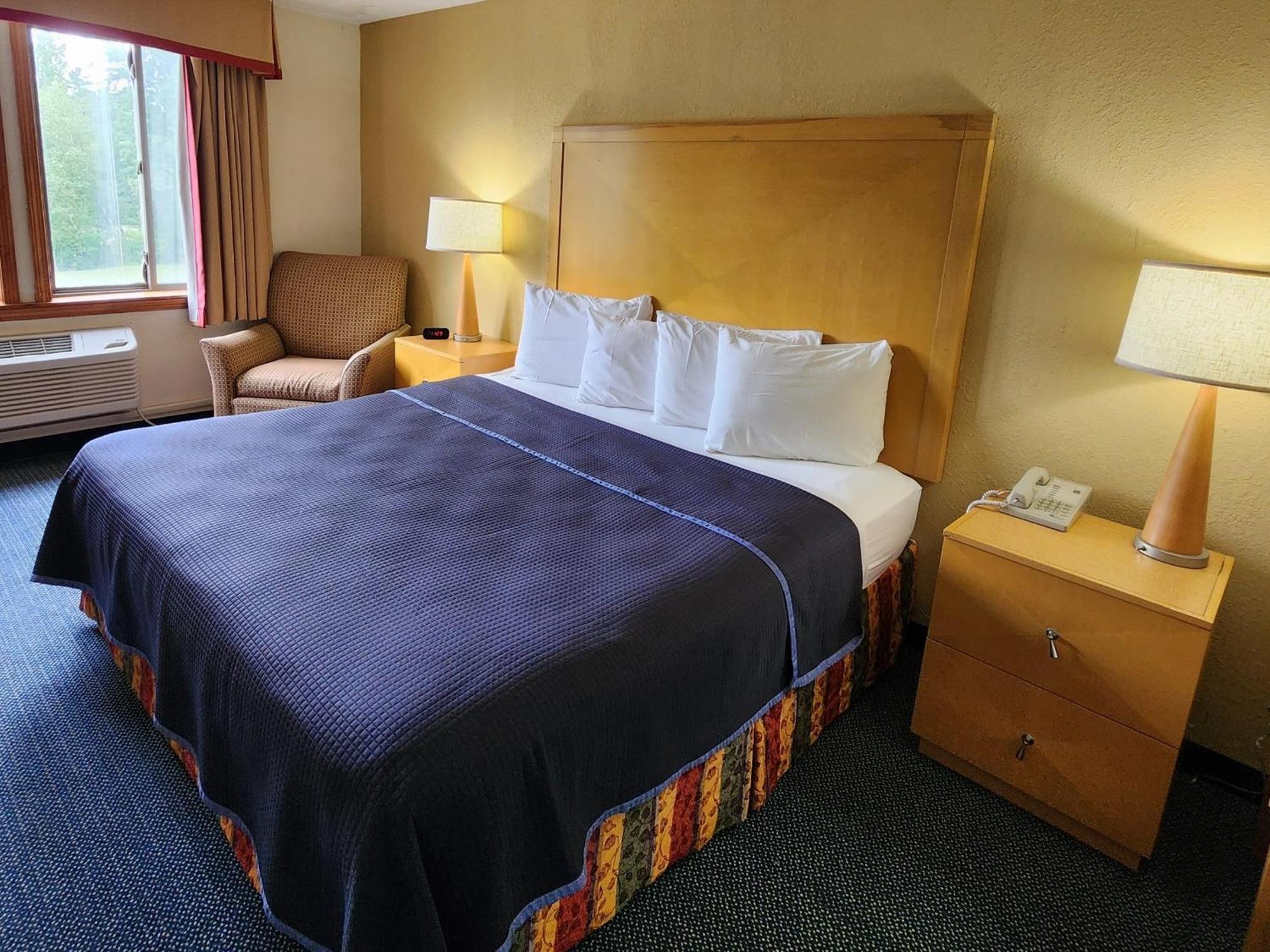 Katahdin Inn & Suites Millinocket Exteriér fotografie