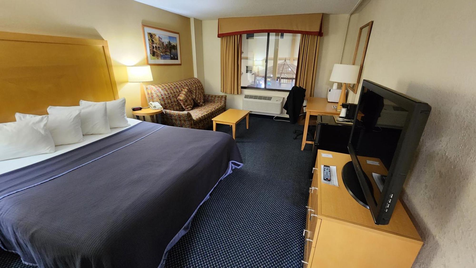 Katahdin Inn & Suites Millinocket Exteriér fotografie