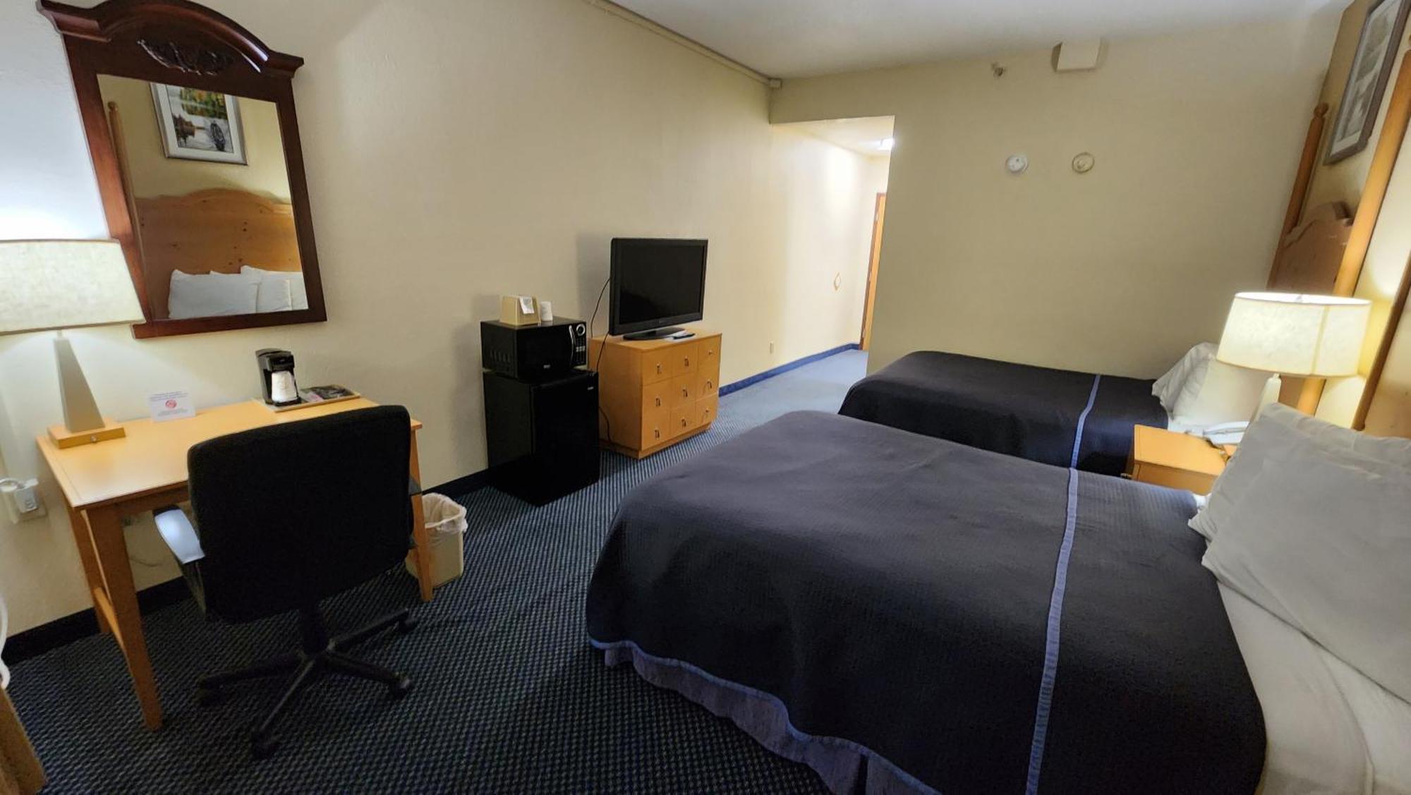 Katahdin Inn & Suites Millinocket Exteriér fotografie