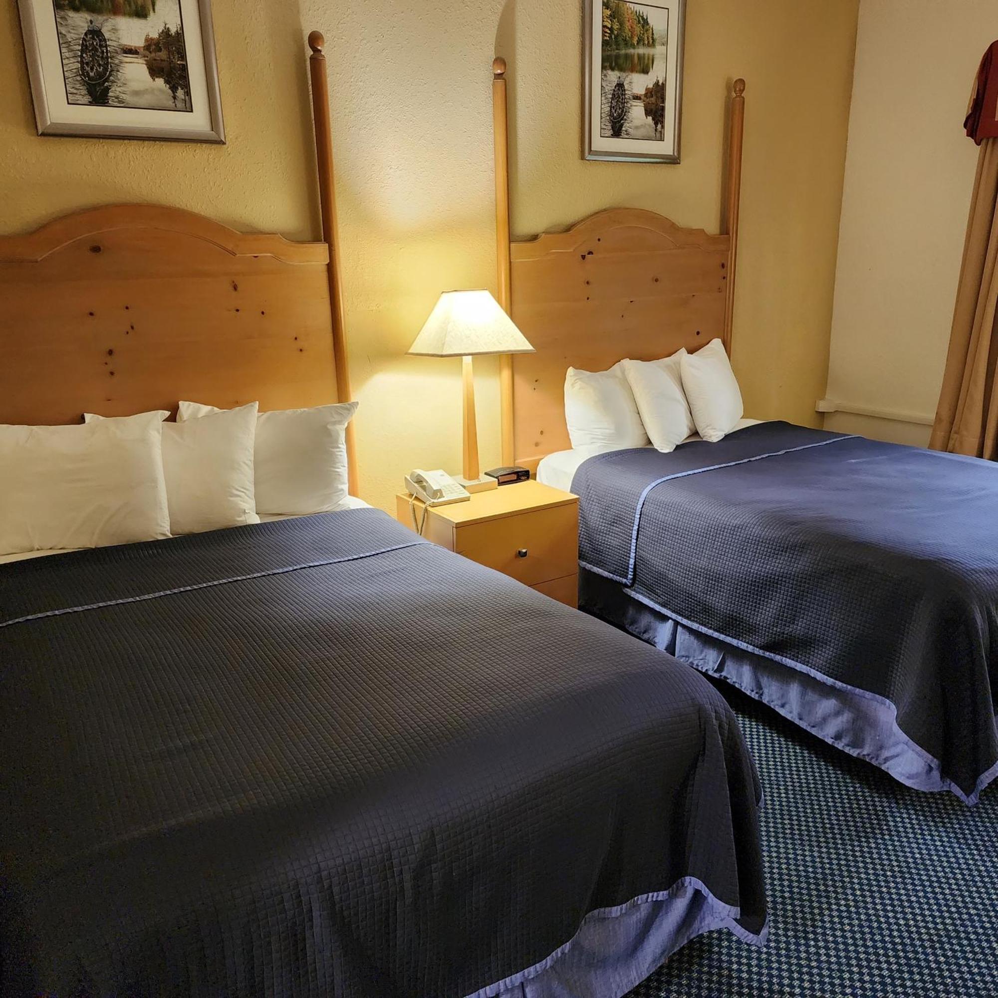 Katahdin Inn & Suites Millinocket Exteriér fotografie