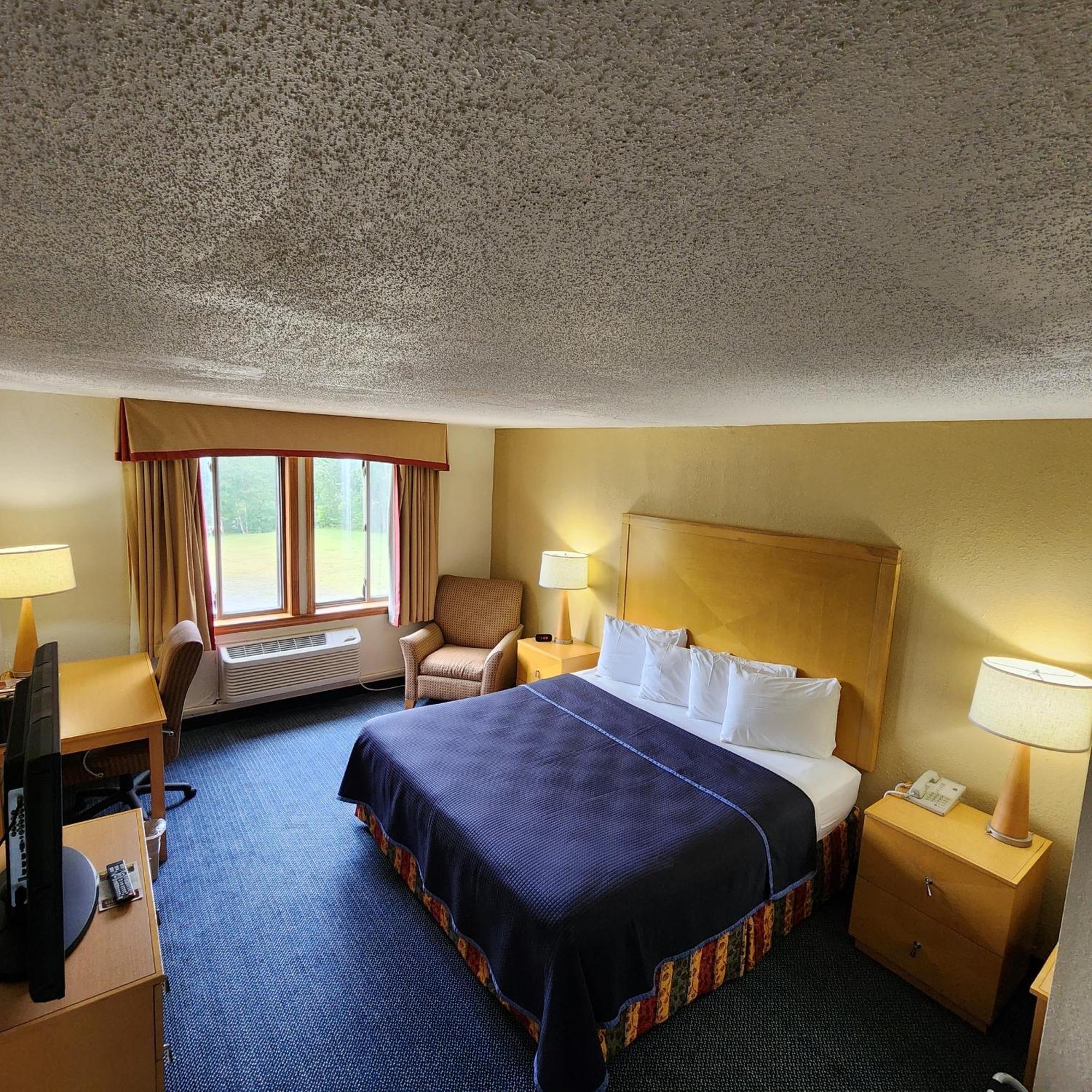 Katahdin Inn & Suites Millinocket Exteriér fotografie