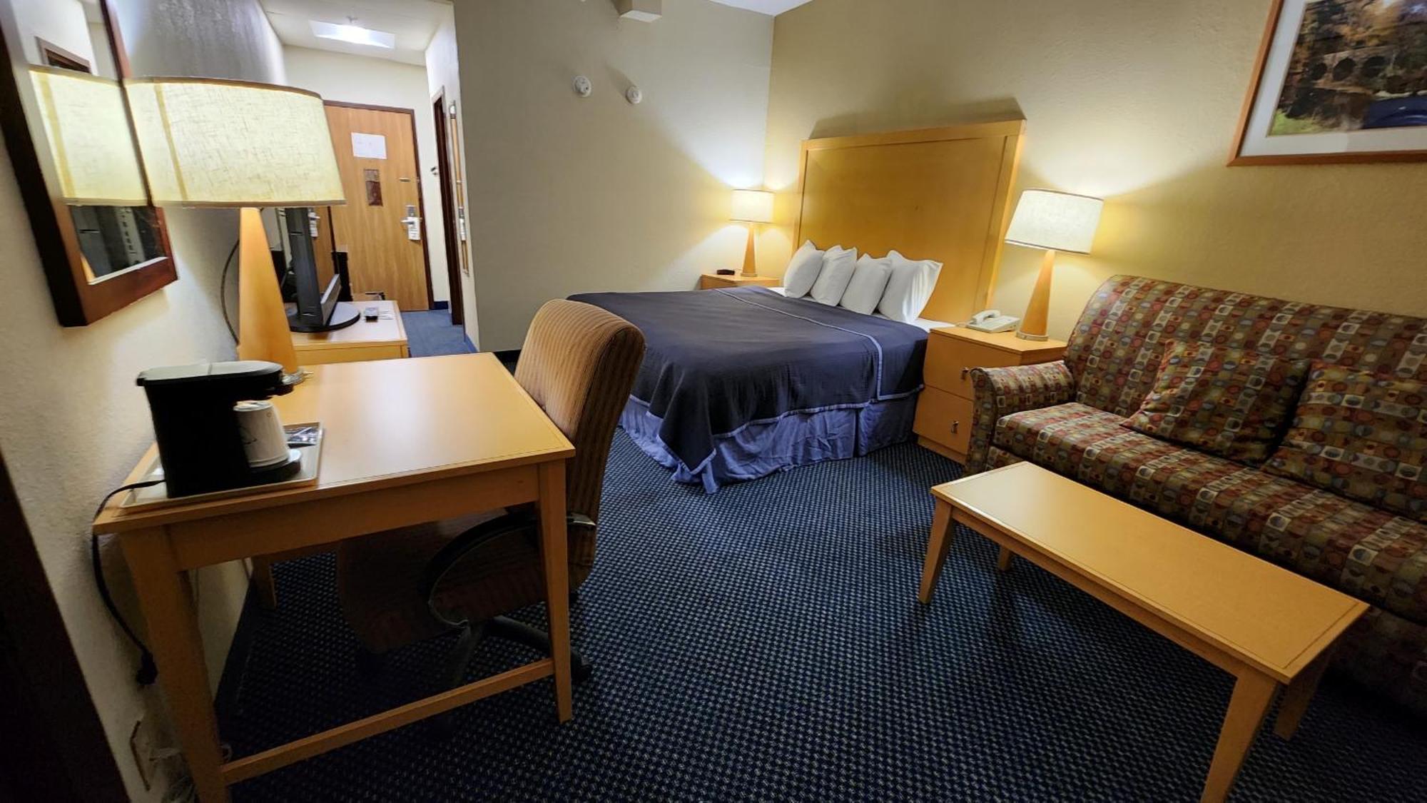 Katahdin Inn & Suites Millinocket Exteriér fotografie