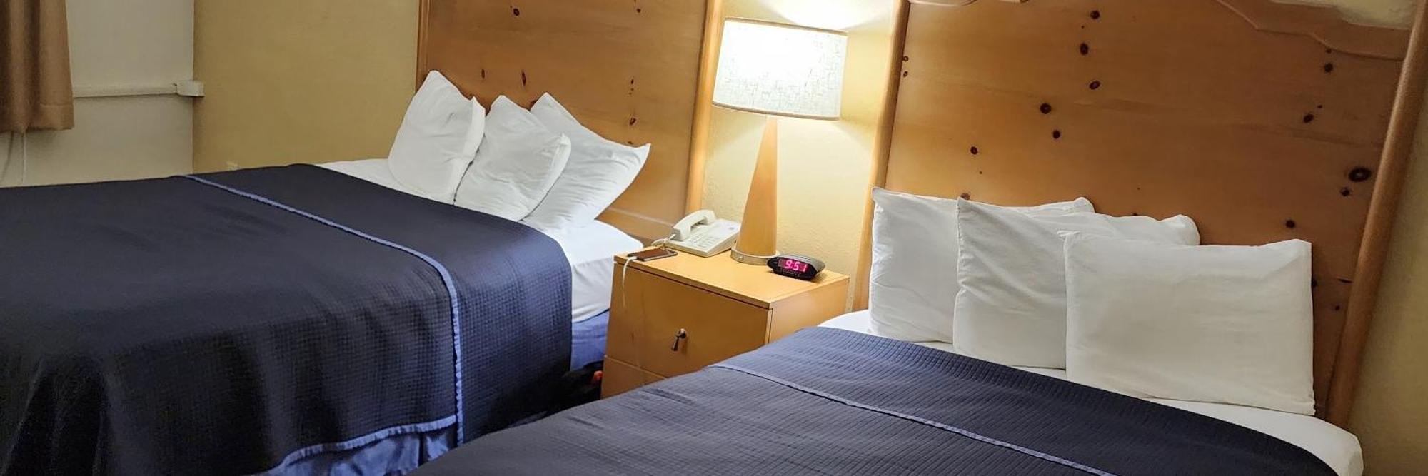 Katahdin Inn & Suites Millinocket Exteriér fotografie