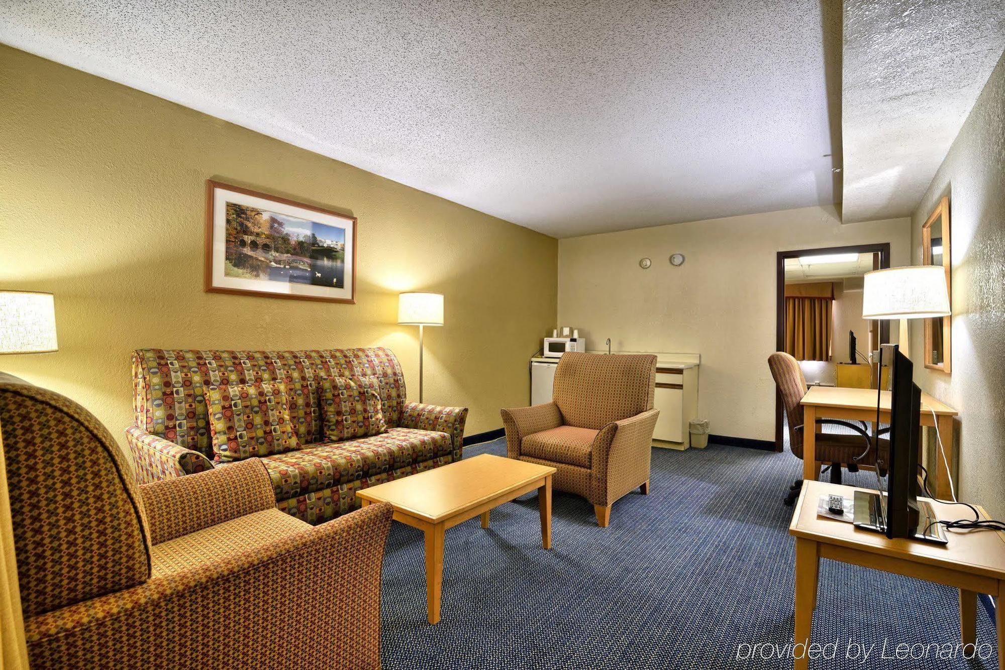 Katahdin Inn & Suites Millinocket Exteriér fotografie