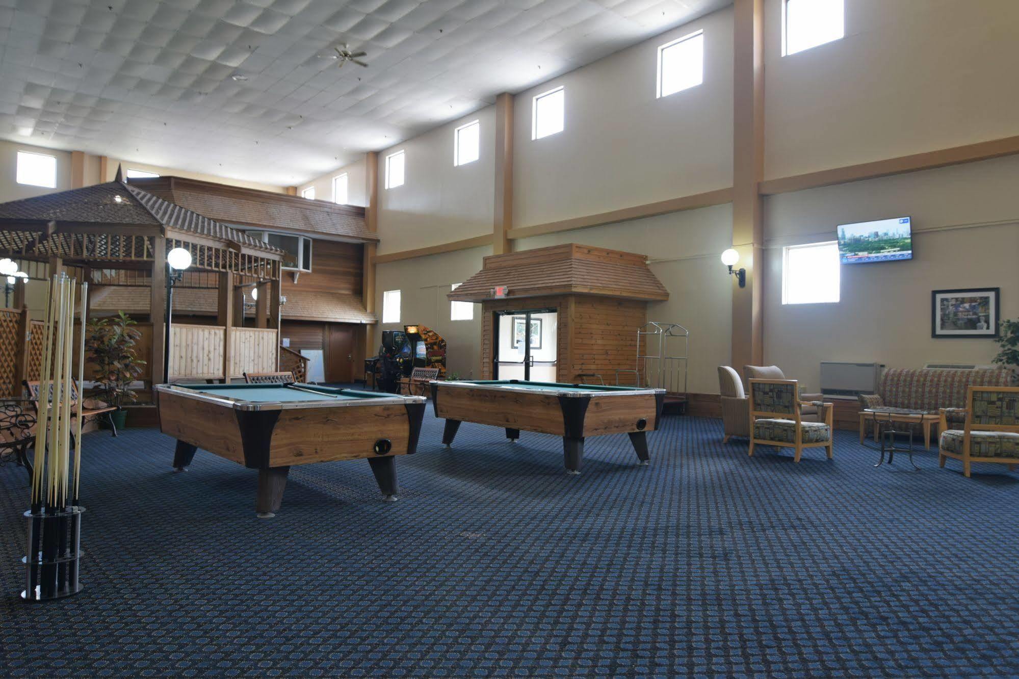 Katahdin Inn & Suites Millinocket Exteriér fotografie