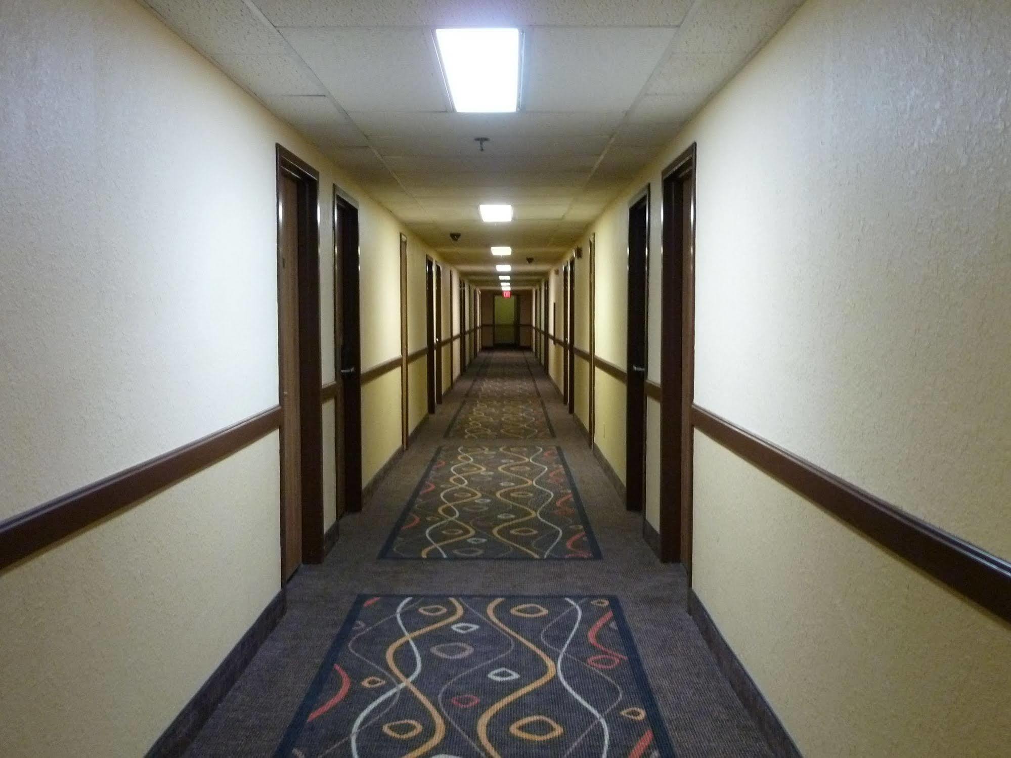 Katahdin Inn & Suites Millinocket Exteriér fotografie
